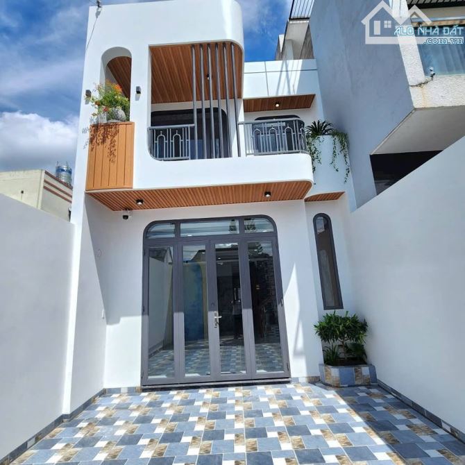Bán nhà 1 sẹc hương lộ 9 cách khu dân cư Tân Triều chỉ vài phút di chuyển giá tốt