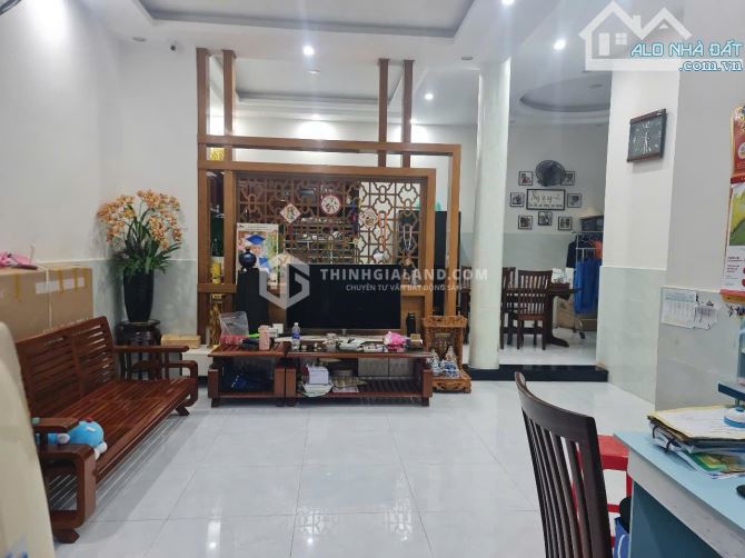 BÁN NHÀ HẺM OTO TRÁNH NHAU ĐƯỜNG NGUYỄN HỚI_P.NGUYỄN AN NINH_VŨNG TÀU_NGANG 10M_11 TỶ