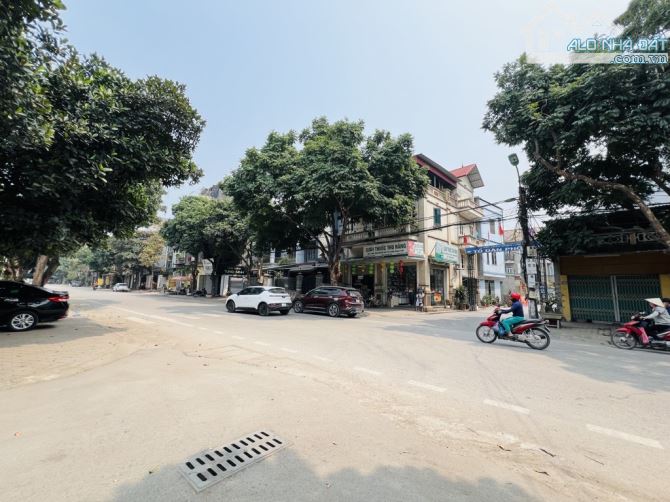Phân Lô_ Kinh Doanh_ Ô Tô Tránh_ DT 65_ MT 4,2M_ Đường Uy Nỗ_ Thị Trấn Đông Anh