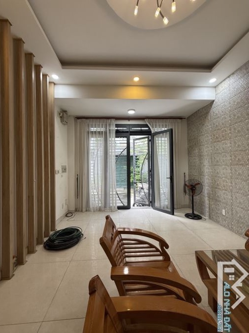 GẦN PHÚ MỸ HƯNG - HẺM Ô TÔ - NHÀ 4 TẦNG 52M2 - CHỈ 5,7 TỈ - SH