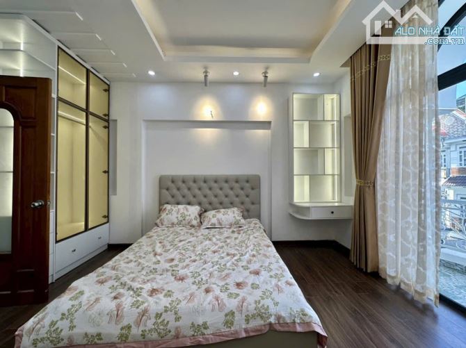 Bán nhà hẻm 7m 1979 Huỳnh Tấn Phát, Nhà Bè, DT 4 x18m, 3 lầu, St. Giá 9,8 tỷ