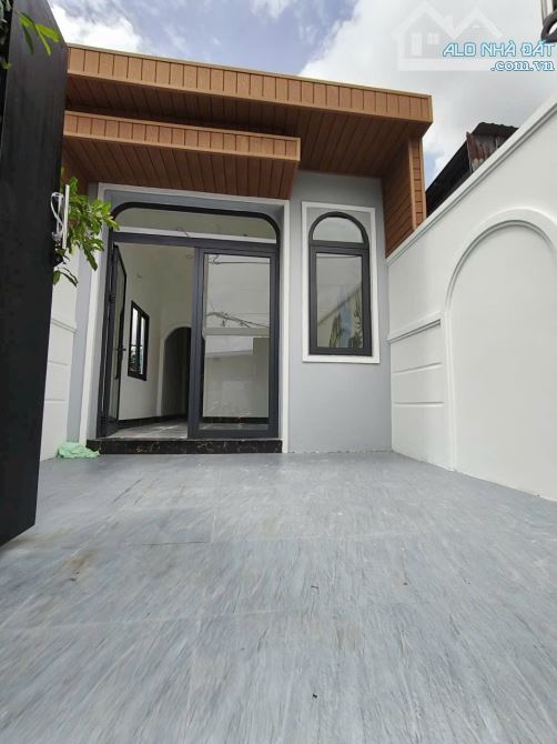 BÁN NHÀ MỚI XÂY PHƯỜNG 1 VĨNH LONG