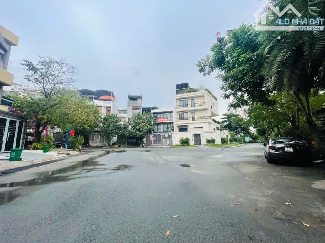 Chủ giảm 5 tỷ bán nhanh căn nhà hầm 4 tầng, KDC Nguyễn Hoàng, phường An Phú, 160m2 ngang 8