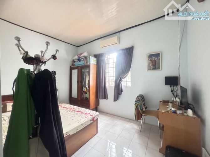 BÁN GẤP Nhà DIỆN TÍCH KHỦNG THÂN VĂN CHUNG, 136m2, 9x15, 3 Tầng, giá 12 tỷ hơn.