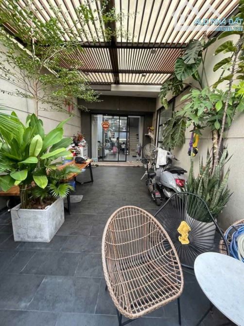 BÁN NHÀ QUẬN 6, MTKD PHAN VĂN KHỎE, 4.2 X 21M X 5 TẦNG, NHỈNH 18 TỶ.
