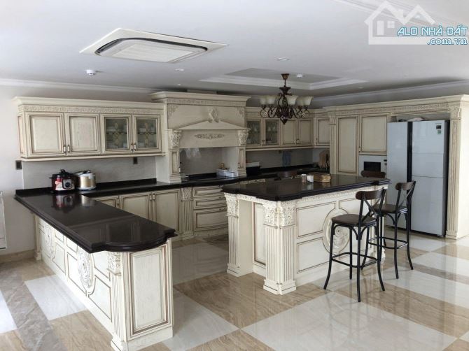 Bán Tòa nhà 7 Tầng Sư Vạn Hạnh – HĐT khủng 200tr/th – Giá sốc 60 Tỷ