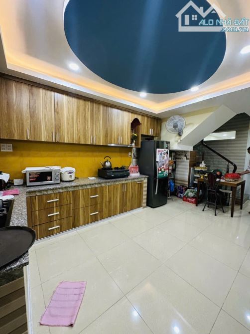 PHÚ NHUẬN - CHỈ 7.7 TỶ HXH HOÀNG HOA THÁM 68M2 3TẦNG 4PN - KHÔNG QH