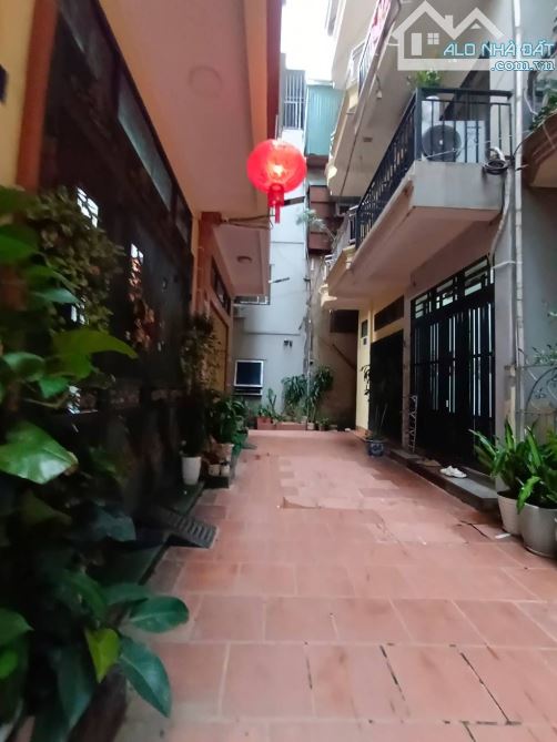 lõi hà đông Tô hiệu 51m mt4,5m 4 tầng 4 ngủ,ngõ rộng, cách phố 30m,an sinh cực đỉnh
