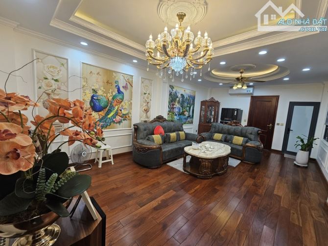 CẦN BÁN NHÀ THÁI HÀ, VIEW HỒ, MT RỘNG, ĐẮC ĐỊA, NGÕ THÔNG Ô TÔ, 168 M2, 34 TỶ 5