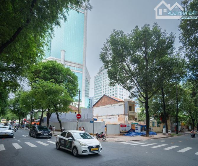 BÁN NHÀ GÓC 2 MẶT TIỀN – CHU MẠNH TRINH & NGUYỄN DU, QUẬN 1 30m x 16m giá 490 tỷ
