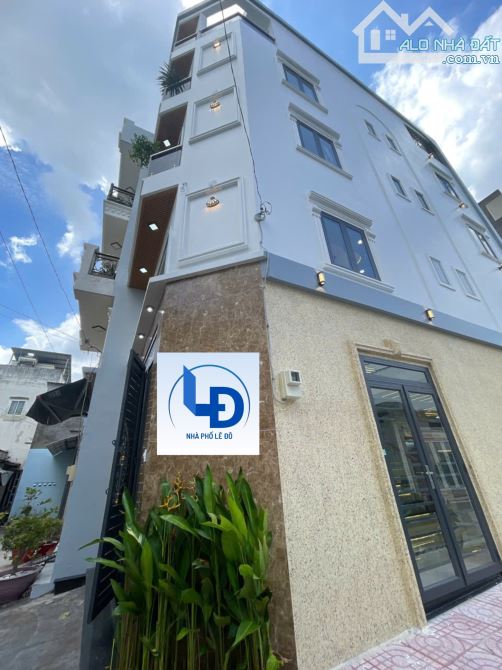 Bạn đã từng thấy căn nhà DT 70m2.Lô góc nào 2 mặt hẻm ô tô, 5 tầng giá tốt thế này chưa?