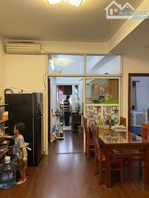 HIẾM- Bán căn chung cư viện Bỏng 77m 2PN ở Phùng Hưng – Thanh Trì, giá 4.8tỷ, full đồ