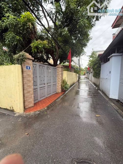 Sát PHÚC Lợi; 83m sẵn nhà cấp 4; điện tích rộng; giá đầu tư; ở sướng