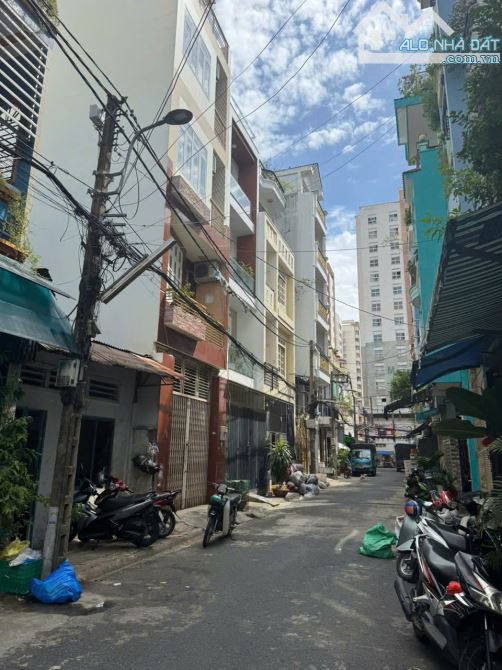 Chỉ 7.9 Tỷ, Nhà 3 tầng, HXH 7m Ni Sư Huỳnh Liên, 55m2, P10