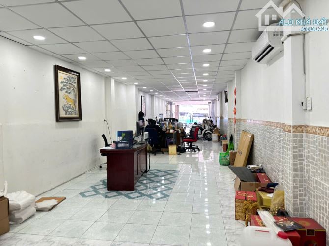 Nhà MT Cộng Hòa, sát Etown, 4 tầng, 4x32m, 128m2, P13, 27 tỷ TL