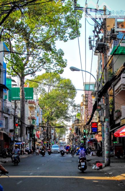 9.5 tỷ, nhà Quận 10, hẻm ô tô, Ngô Quyển – 3 tầng - 4,2x14m. Gần trường Việt Úc