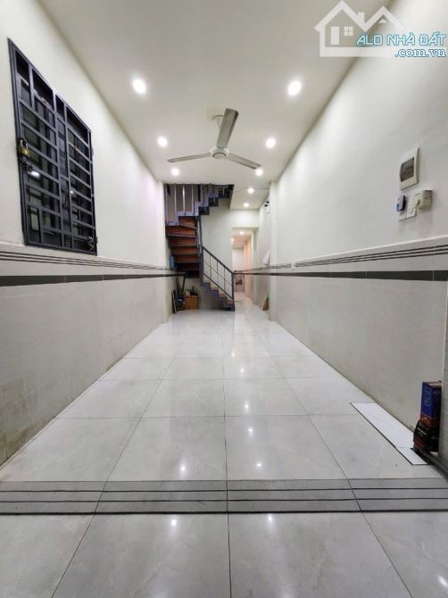 🌹🌹 KHU HIẾM Q3, VUÔNG A4, HUỲNH TỊNH CỦA, 33M2, 3 TẦNG, 4 PN, 3 WC. GIÁ: 5,3 tỷ🌹🌹