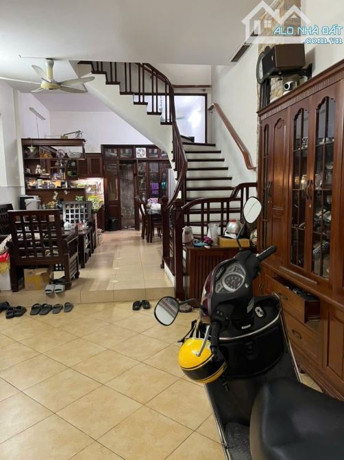 Phân Lô VIP Ngõ 28 Xuân La, Tây Hồ, 3 Ôtô Tránh, Kinh Doanh, DT 65M2, 24.5 Tỷ