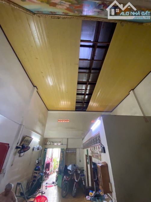 MẶT TIỀN ĐÀO CAM MỘC - P4 Q8 - 120 M2 - 12 TỶ