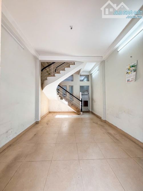 Phú Nhuận - Chỉ 8.55 tỷ -70m2 - Ngang 4m, nở hậu 6m - 3 Tầng - 6PN - Chỉ