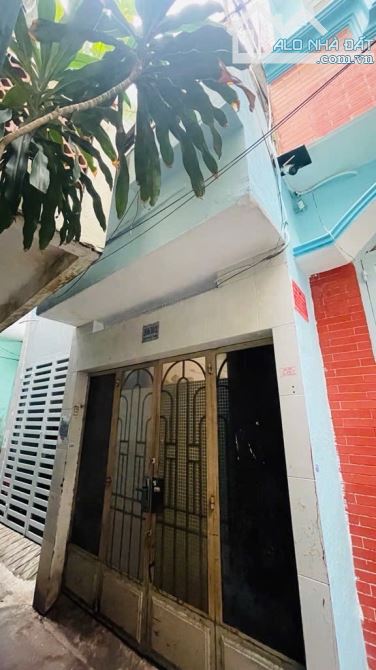 -NHÀ  HẺM ĐƯỜNG BÀ HẠT,  21m2, 3 TẦNG,  CHỈ HƠN 3 TỶ - TT SẦM UẤT Q 10 - CHỢ NHẬT TẢO
