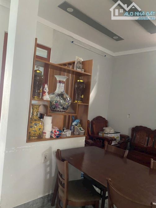Cần Bán Căn Nhà 3 Mê Còn Mới Mặt Tiền Đường Nguyễn Công Trứ BMT