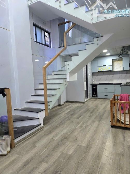 🎉🎉+ Nhà 3 tầng nhỏ xinh 4 phòng ngủ 3 talet. + phù hợp cho vợ chồng trẻ an cư lập nghiệp