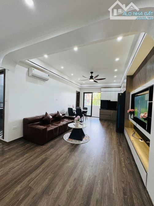 Nhỉnh 5 tỷ, căn hộ chung cư Vĩnh Hoàng, 3 phòng ngủ đẹp, full nội thất đồng bộ, sổ lâu dài