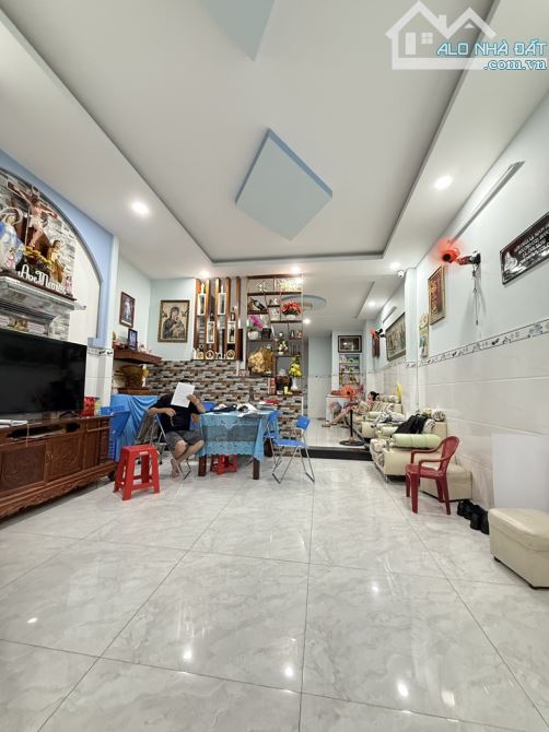 BÁN NHÀ - MẶT TIỀN - DT: 91M2 - NGANG 7M - NGAY HỒNG BÀNG - 3/2