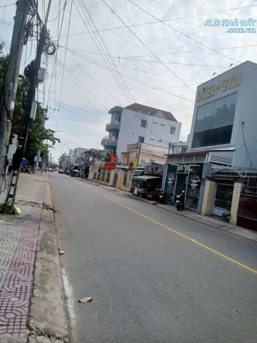 Mặt tiền Nguyễn Thị Minh Khai tp Vĩnh Long gần Hưng Đạo Vương
