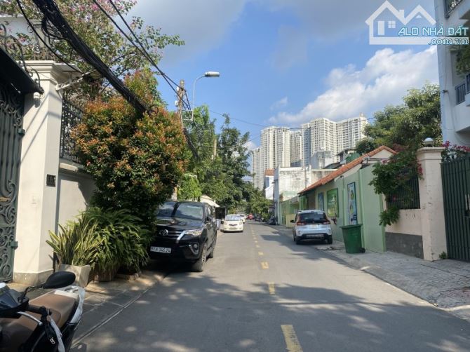 CHỦ GẤP BÁN, GIẢM 5 TỶ - CĂN GÓC 2 MẶT TIỀN NGUYỄN DUY HIỆU - THẢO ĐIỀN QUẬN 2