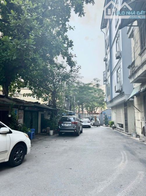 Chú em chuyển nơi khác cần bán gấp căn hộ chung cư tại Xuân Đỉnh!! Dt 74m2, 2 ngủ, 2wc.