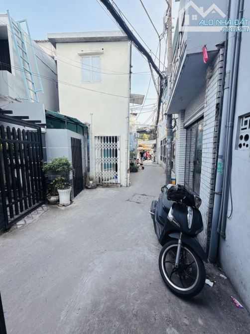 NHÀ 2 TẦNG NGANG 4.5M – CÁCH MT HTP 20M – Q7 – 3.4T
