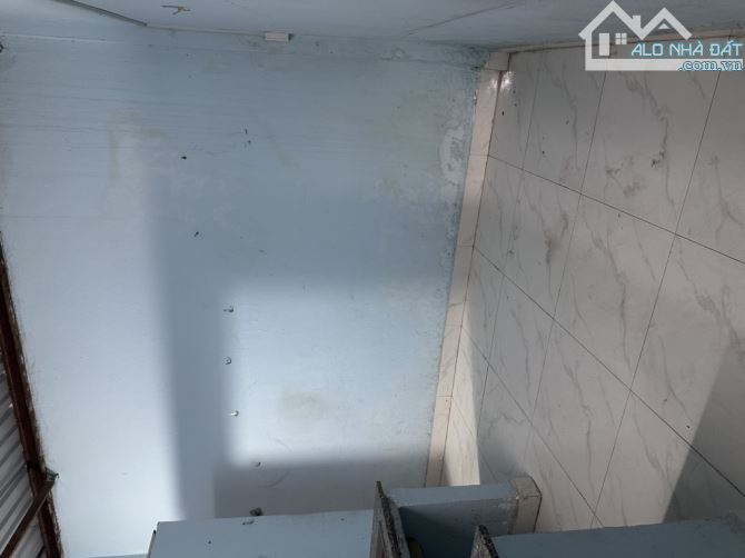 nhà chưa qua đầu tư 53m2, giáp Bình thạnh