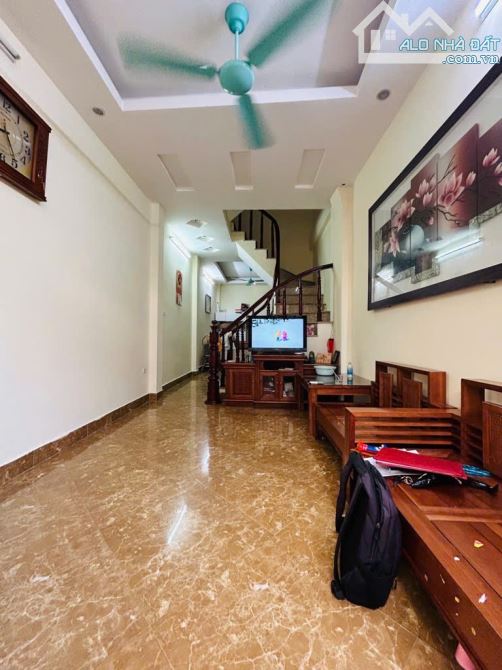 💥 💥 Lương Khánh Thiện - ngõ nông - gần ô tô - gần chợ , gần hồ Đền lừ  , công viên Hoàng