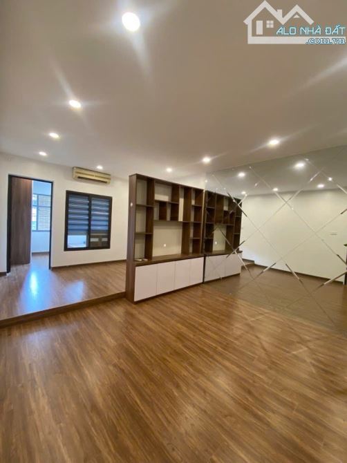 BÁN CĂN HỘ ĐẸP TẬP THỂ PHỐ TÔ HIỆU, NGHĨA TÂN, CẦU GIẤY 68M 3.95 TỶ
