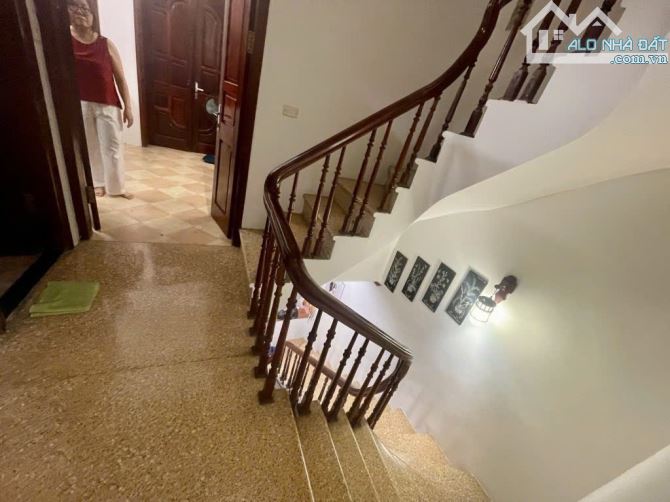 NHÀ MẶT NGÕ KIM NGƯU – LÔ GÓC – OTO ĐỖ CỬA - FULL TIỆN ÍCH