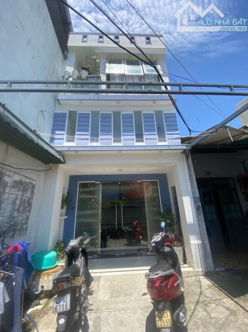 KIỆT 3M , NHA 3 TẦNG,  CÁCH 70M  RA LÊ ĐỘ TRUNG TÂM THANH KHÊ.