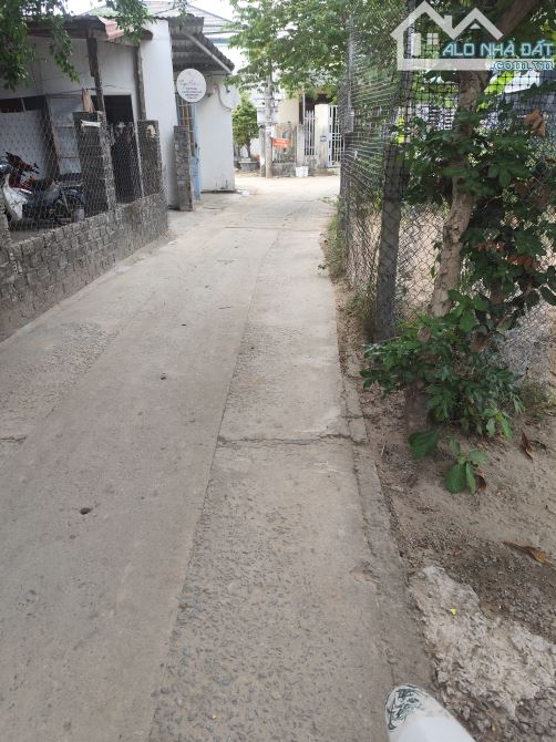 Bán nhà Mẹ Suốt 2 mặt kiệt Ô tô chỉ 2 tỷ 4