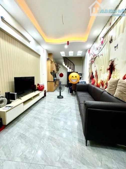 👉B.á.n Nhà 30M2 5Tang giá6,5 Tỷ Ngõ 192 Lê Trọng Tấn  👉 Dân Xây ￼