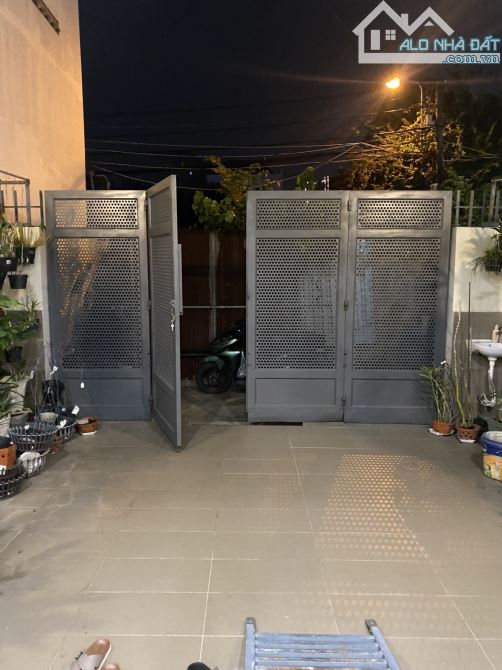 10T. Trịnh Khắc Lập Quận 2 , nhà cấp 4 108m2 (5.5 x 20)