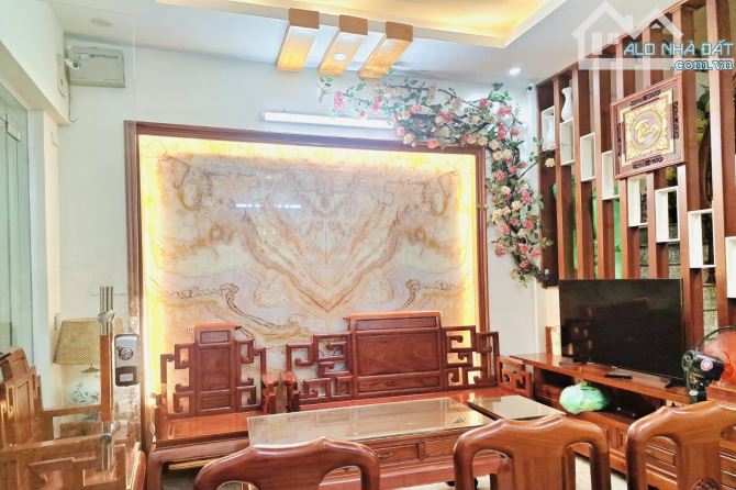 Nhà Trần Bình 6 tầng , MT 5m, 38m, giá 11,75 tỷ, Ô tô đỗ cổng, sổ hoa hậu, tặng full nội t