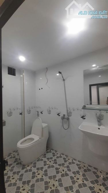 Cho thuê nhà riêng làm văn phòng , ở . Ô tô đỗ cửa ngày đêm tại Lê Chân , Hải Phòng . Nhà