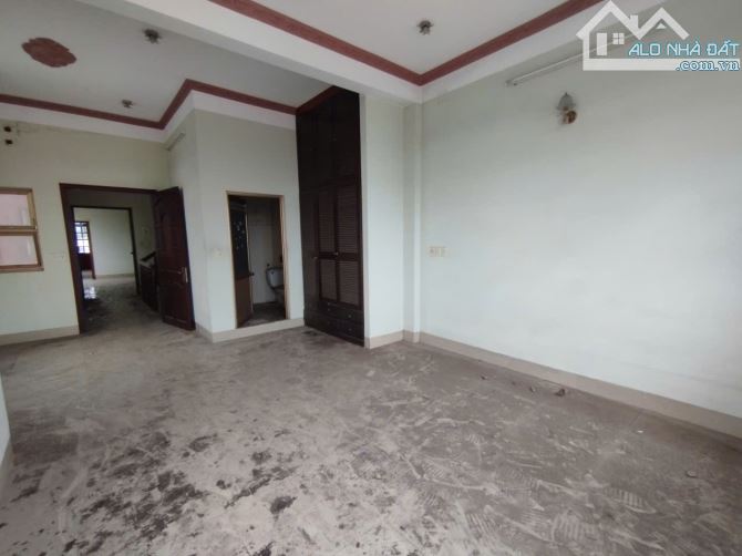 Cho thuê nguyên căn nhà mặt tiền đường Nguyễn Ái Quốc, Quốc lộ 1K - 10