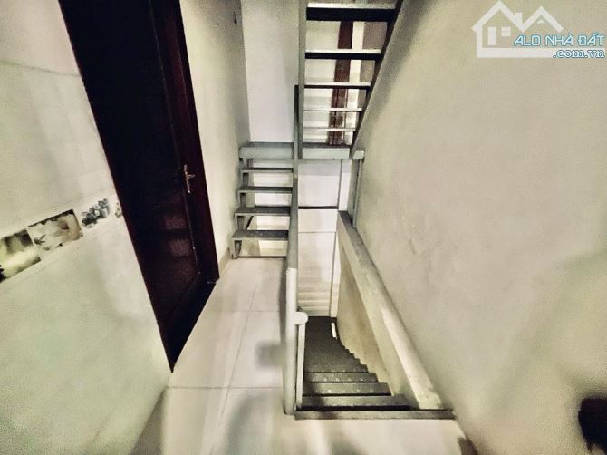 Khách Sạn 6tầng THANG MÁY đường LÊ VĂN KHƯƠNG phườngHT Q12 dt 125m2 Hẻm 7m THUNHẬP 80TR/TH - 11