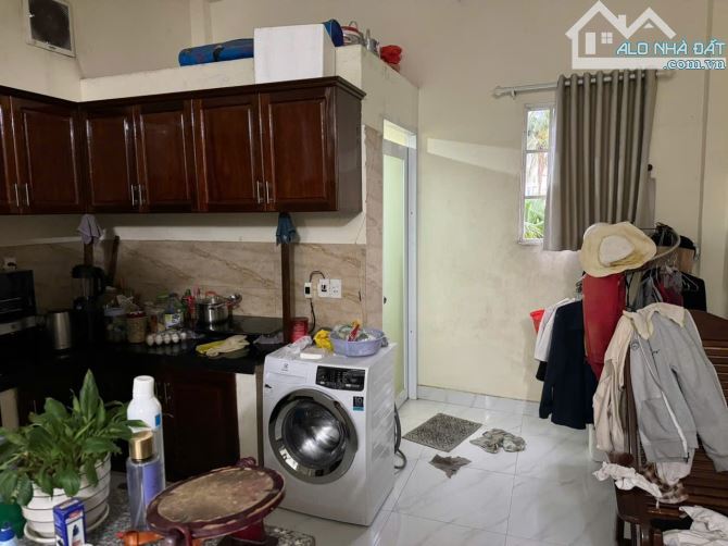 bán nhà mặt tiền Hoàng Hữu Nam, Quận 9 - DT: 156m2 ngang 4m - Giá 14 tỷ 500 - 1