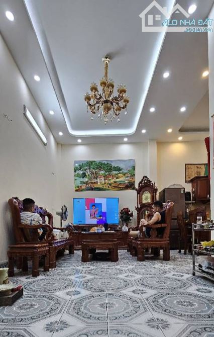 NHỈNH 8 TỶ - 60M2*4T- 3 NGỦ- XÃ ĐÀN- ĐỐNG ĐA- 3 THOÁNG- NGÕ THÔNG TỨ PHÍA - 1