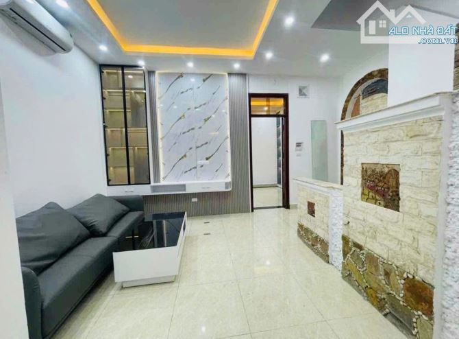 Nhà mới đẹp, 45m2 x 4 tầng, full nội thất, ở ngay, giá 7.8 Tỷ - 1