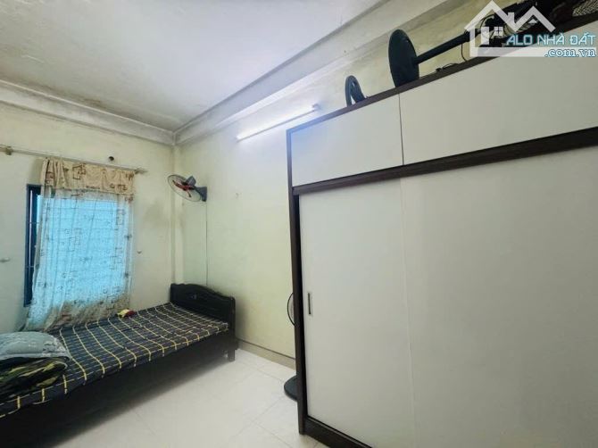 Nhỉnh 5 tỷ có nhà tổ 4 Đa Sỹ 4 tầng đủ công năng, chốt trong ngày. - 1