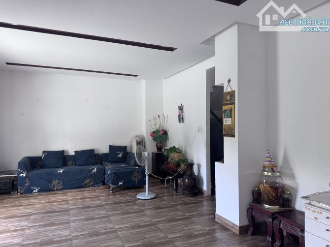 Nhà lô góc 2 mặt tiền siêu vip   Diện tích: 8 x 18m (có hành lang rộng, phù hợp kinh doanh - 1